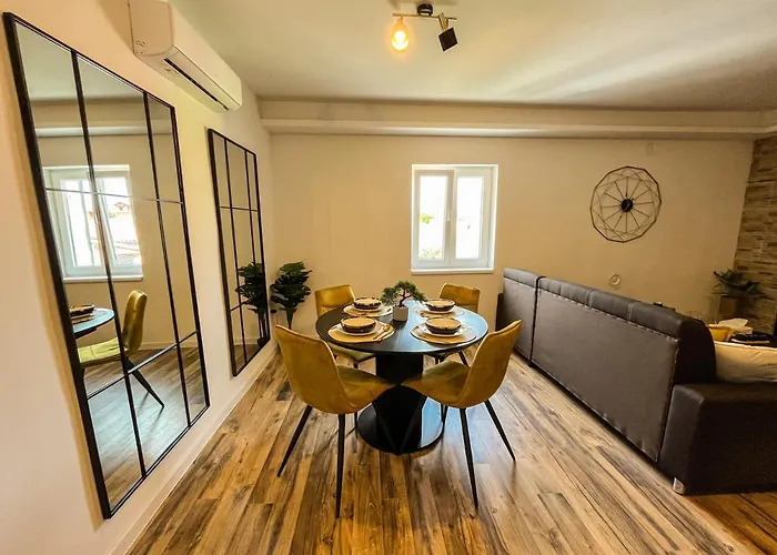 Golden Elio Apartamento Pula