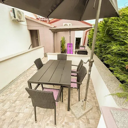 Golden Elio Appartement *