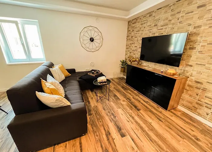 Golden Elio Appartement *