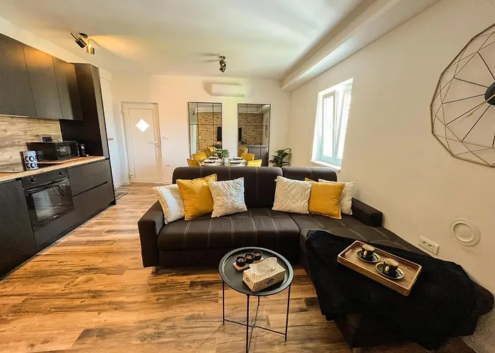 Appartement Golden Elio *