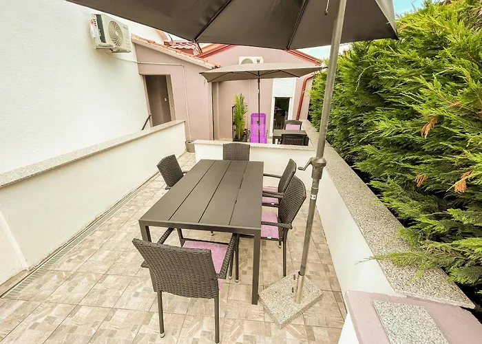 Golden Elio Appartement *